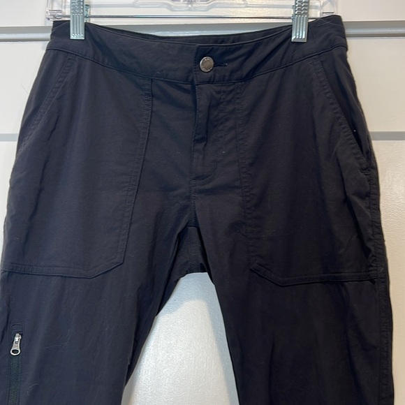 Columbia Black Cargo Pants with Tapered Elastic Cuffs size 2. - Picture 2 of 8